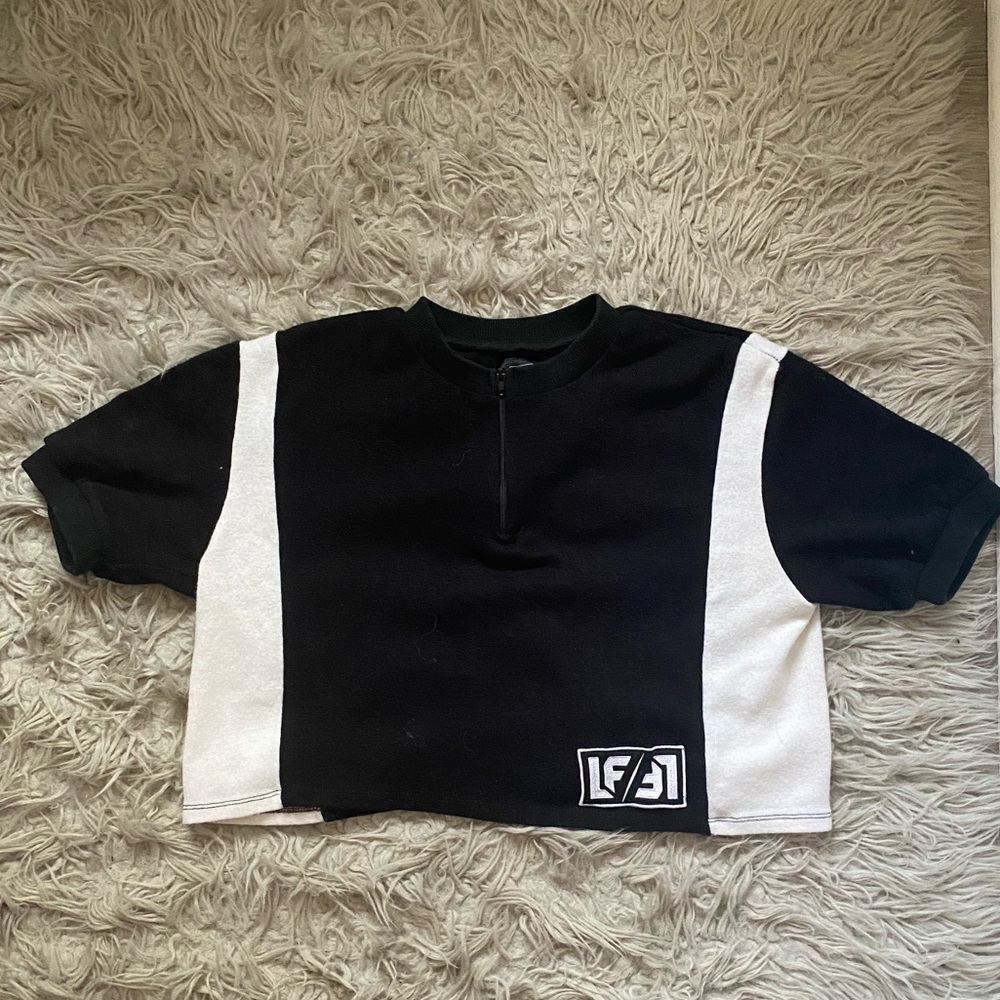 LF THE BRAND cropped sweater shirt